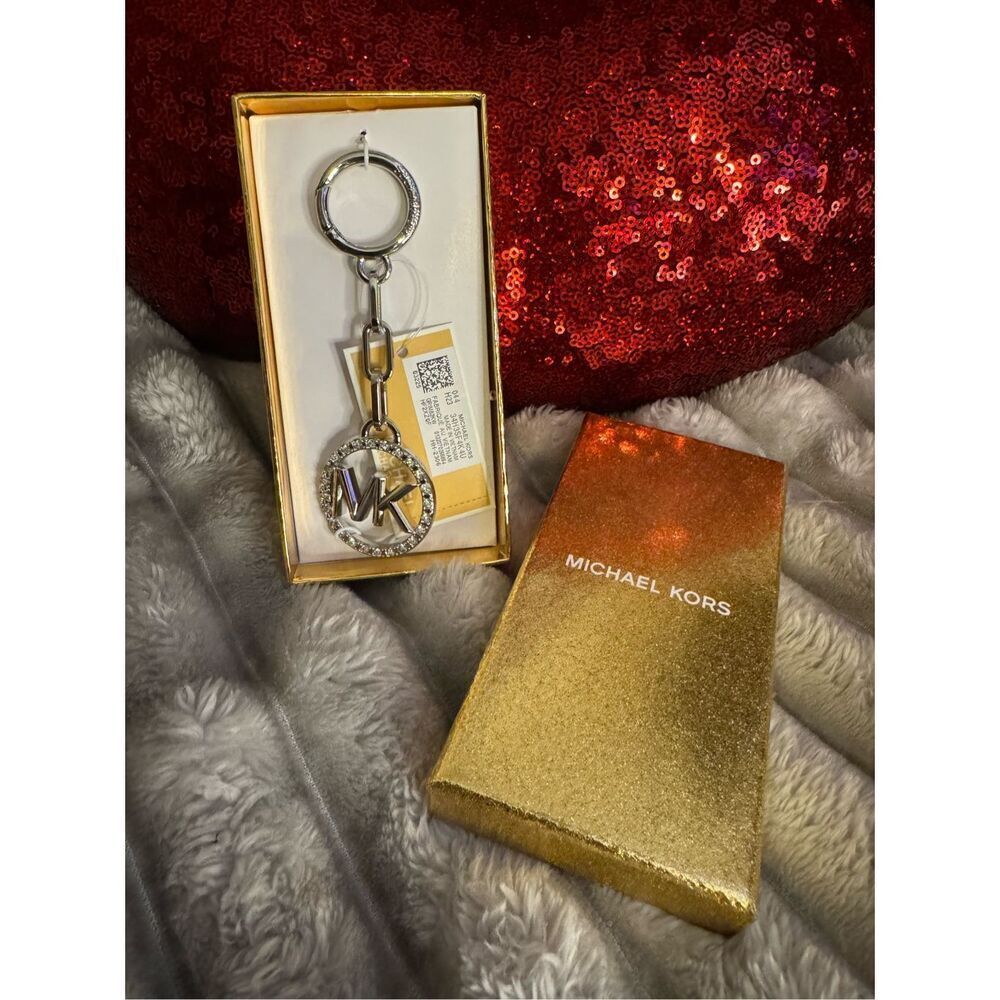 ️MK michael kors boxed pave circle logo  KEYCHAIN bag charm silver siganture